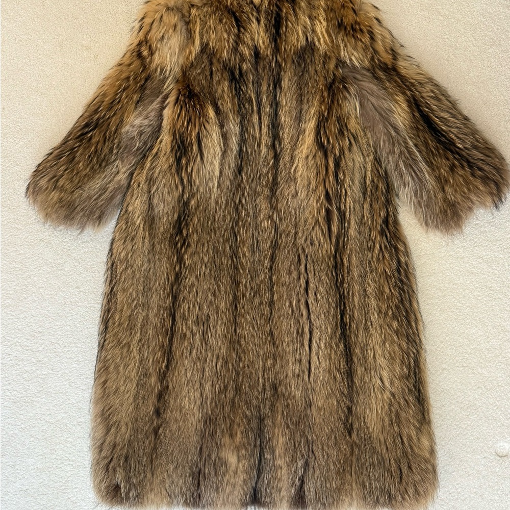 Luxurious Finnish Raccoon Fur Long Coat - Picture 5 of 8